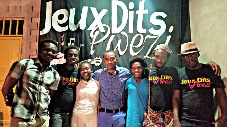 De la gauche vers la droite Tilanp, Darlin, Nahomie, Raynaldo, Manouchcar, Rigol, Yvon. credit photo Marco St Juste
